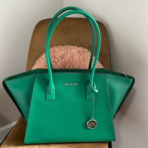 MK Avril XL Tote
